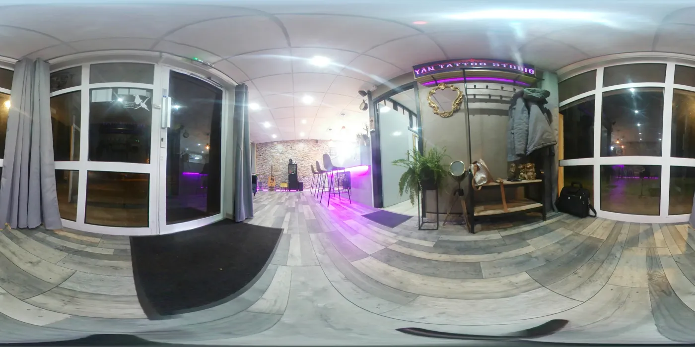 Vue panoramique de l’intérieur du studio